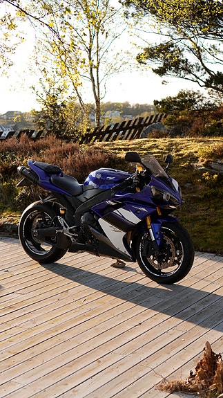 Yamaha YZF-R1 12 of 17