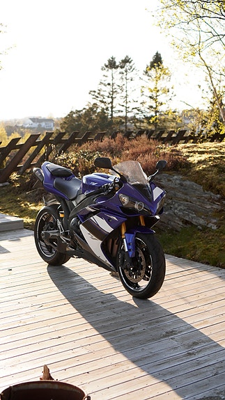 Yamaha YZF-R1 11 of 17