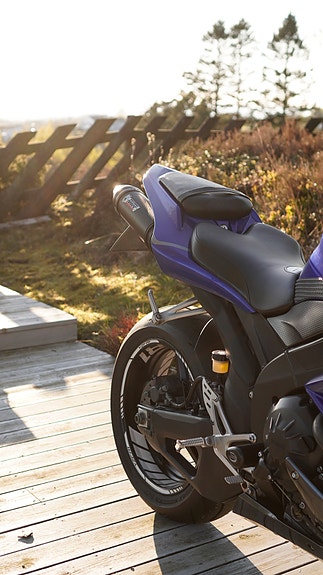 Yamaha YZF-R1 10 of 17