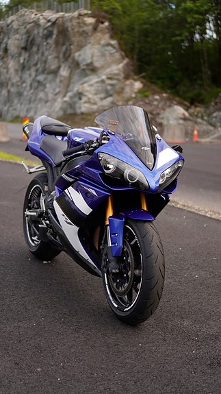 Yamaha YZF-R1 4 of 17