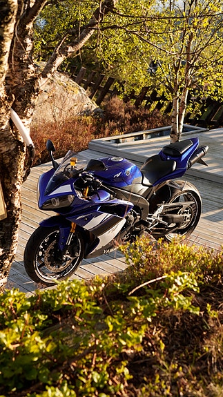 Yamaha YZF-R1 9 of 17