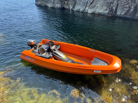 River 420 XR 2 of 5