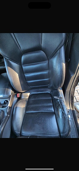 Porsche Cayenne 8 of 12