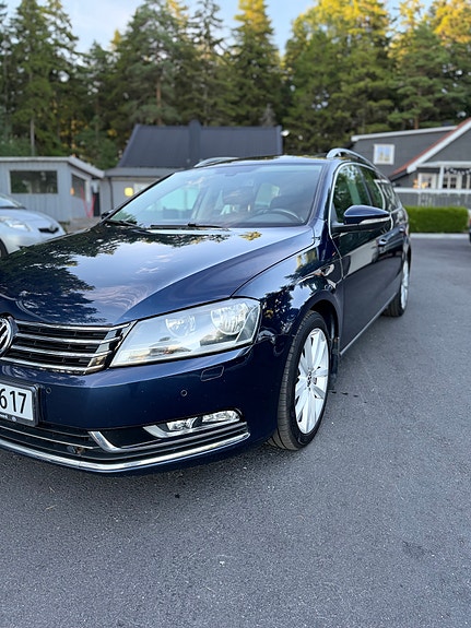 Volkswagen Passat 2 of 5