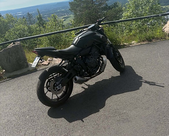 Yamaha MT-07 4 of 5