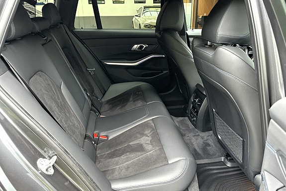 BMW 320d 13 of 30