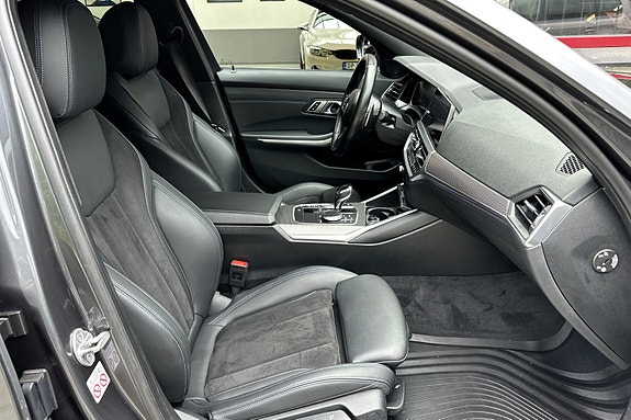 BMW 320d 14 of 30