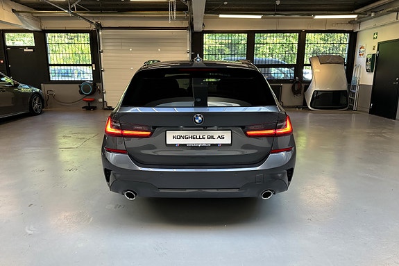 BMW 320d 4 of 30