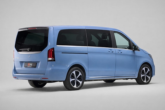 Mercedes-Benz EQV300 3 of 5