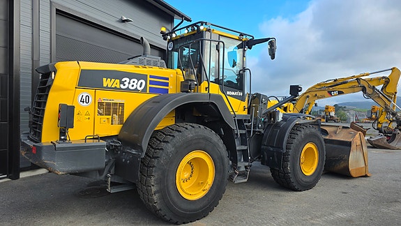 Komatsu WA380-8EO "5100 timer" 4 of 5