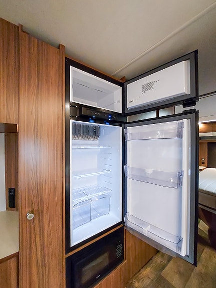 Polar 680 QB VK Selected 12 of 21