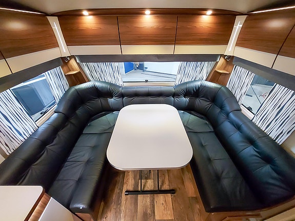 Polar 680 QB VK Selected 11 of 21