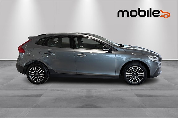 Volvo V40 Cross Country 3 of 5