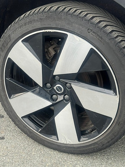 Volvo XC40 9 of 14