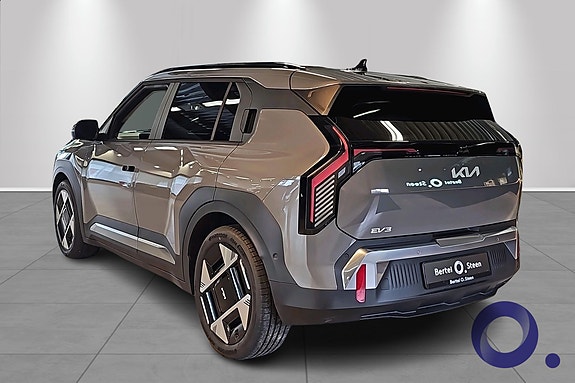 Kia EV3 3 of 5