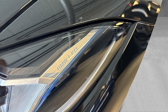 BMW i4 4 of 5