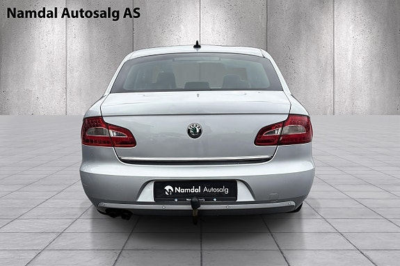 Skoda Superb 4 of 5