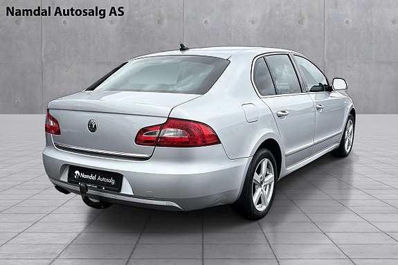 Skoda Superb 3 of 5