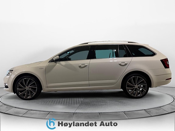 Skoda Octavia 3 of 5
