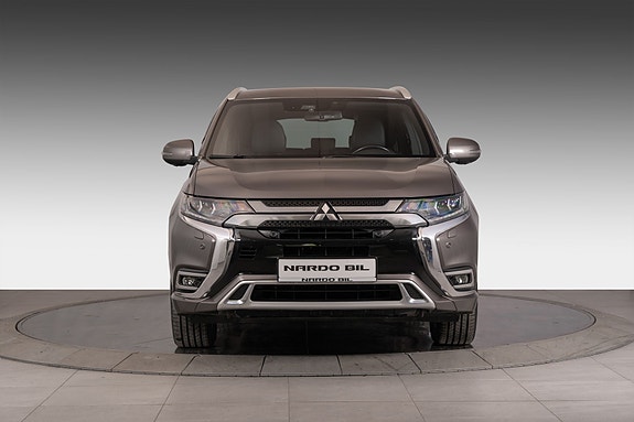 Mitsubishi Outlander 3 of 5