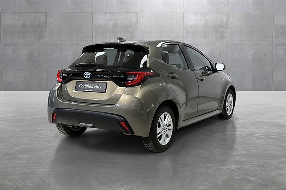 Toyota Yaris 5 of 5