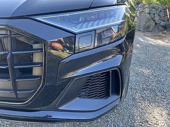 Audi Q8 3 of 5