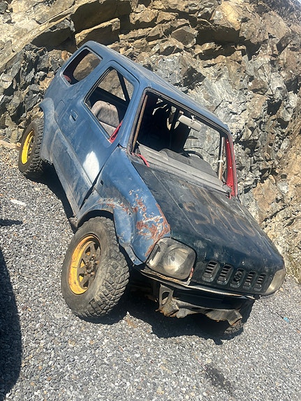 Suzuki Jimny 2 of 5