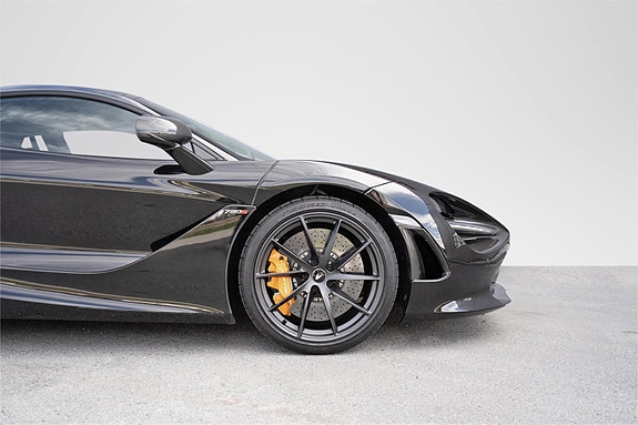 McLaren 720S 11 of 30