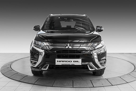 Mitsubishi Outlander 3 of 5