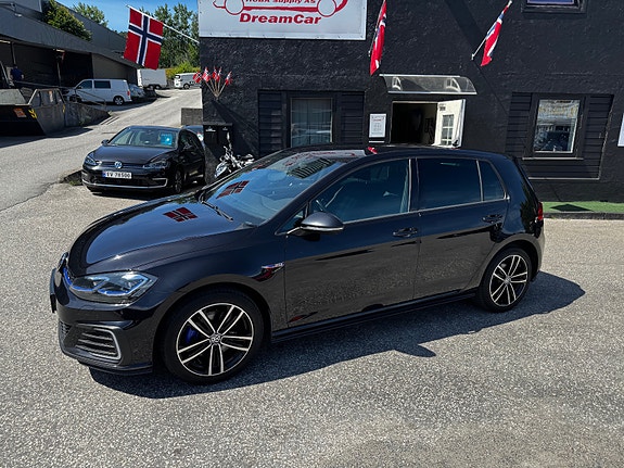 Volkswagen Golf VII 3 of 5
