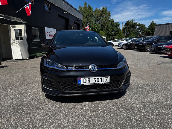 Volkswagen Golf VII 4 of 5