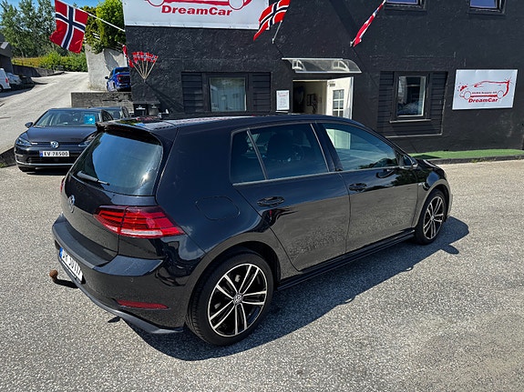 Volkswagen Golf VII 5 of 5