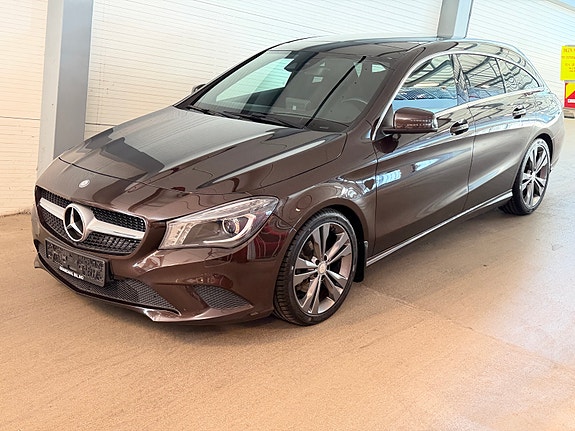 Mercedes-Benz CLA180 2 of 5