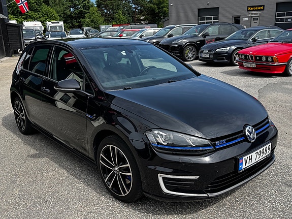 Volkswagen Golf VII 4 of 5