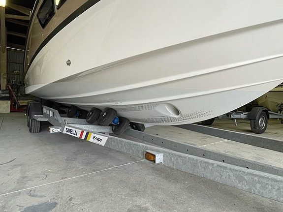 Uttern D77 Style upgrade Velutstyrt familiebåt med Mercury Verado 300 V8 6 of 25