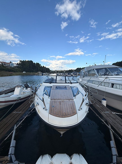 Uttern D77 Style upgrade Velutstyrt familiebåt med Mercury Verado 300 V8 18 of 25