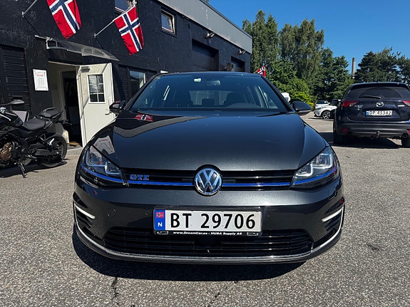 Volkswagen Golf VII 4 of 5