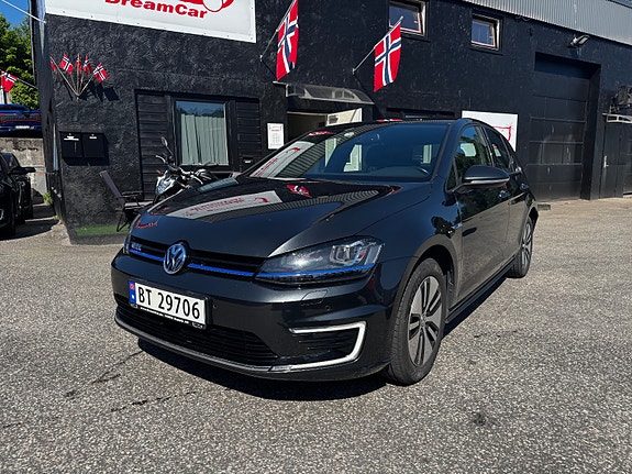 Volkswagen Golf VII 2 of 5
