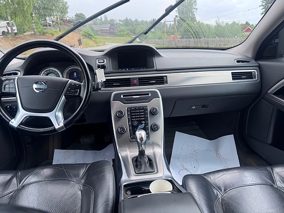 Volvo XC70 15 of 23