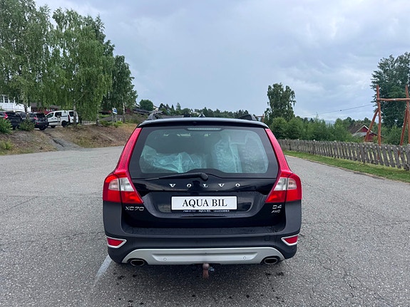 Volvo XC70 8 of 23