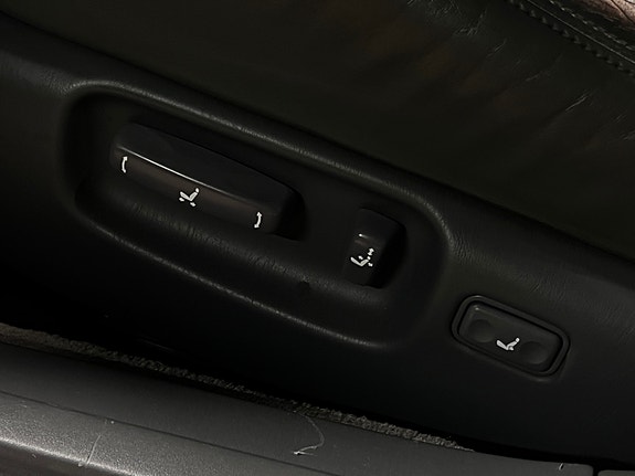 Lexus LS400 15 of 28