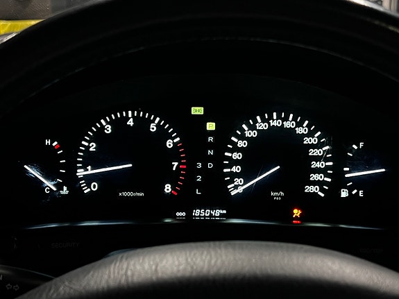 Lexus LS400 23 of 28