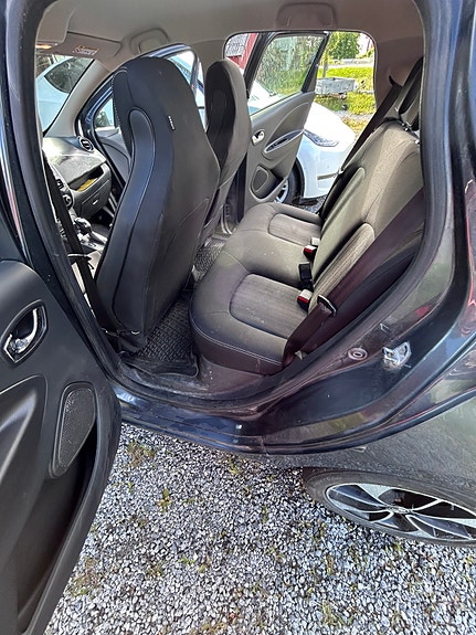 Renault Zoe 4 of 5