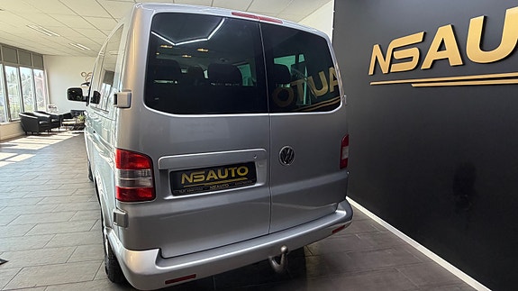 Volkswagen Caravelle 13 of 30