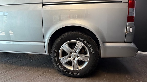 Volkswagen Caravelle 8 of 30