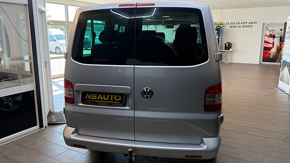 Volkswagen Caravelle 12 of 30
