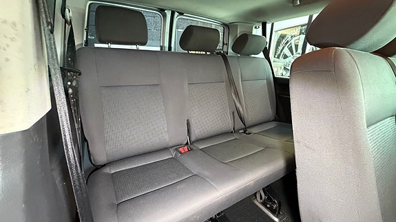 Volkswagen Caravelle 17 of 30