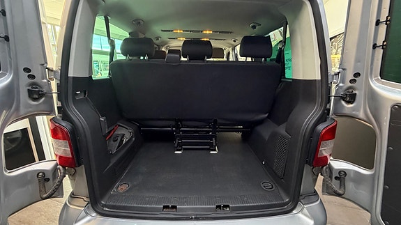 Volkswagen Caravelle 20 of 30