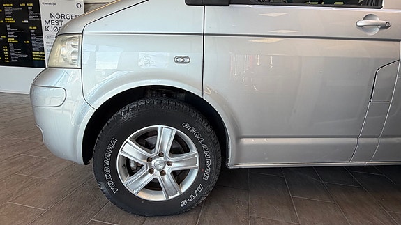 Volkswagen Caravelle 10 of 30