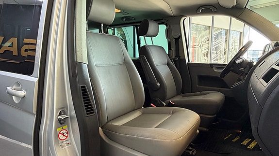 Volkswagen Caravelle 15 of 30